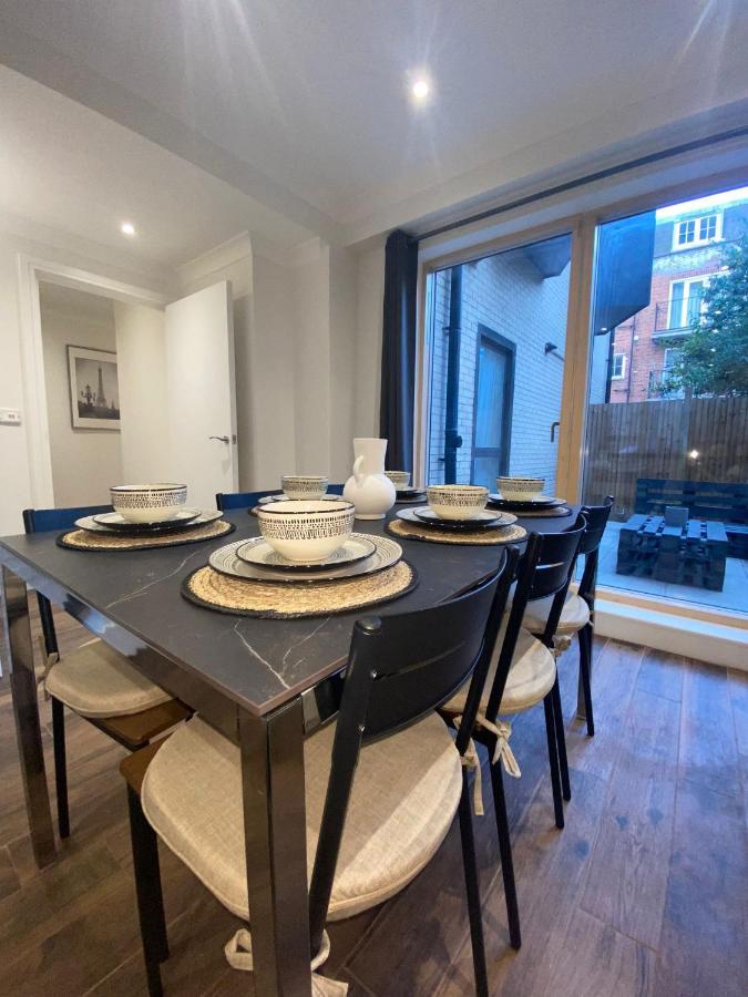 Central London, Jaccuzzi,Newbuild, 2 Bedrooms Two Baths Ngoại thất bức ảnh