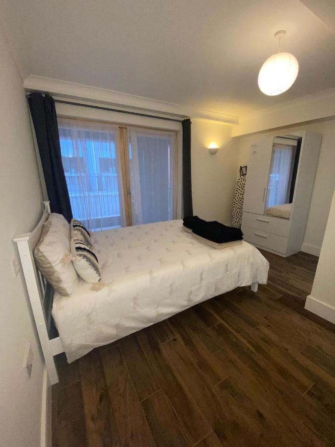 Central London, Jaccuzzi,Newbuild, 2 Bedrooms Two Baths Ngoại thất bức ảnh